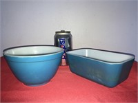 Deux petits bols de Pyrex bleus vintage