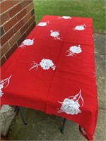 46" x 52" and 50” x 72” tablecloths