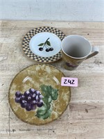 Vintage Fruit Plates and tea Cup