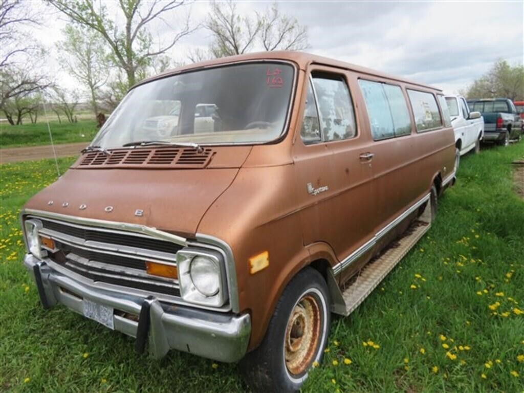 Dodge Van  (Circa 1978) S/N B26BF8X192650 (Brown)