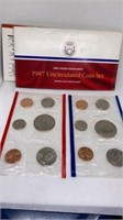 1987 P/D US Mint uncirculated coin sets