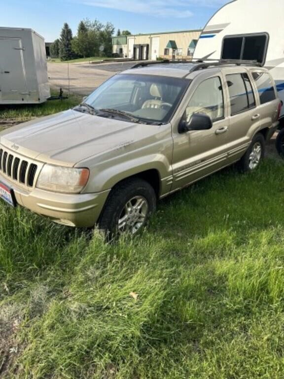 Jeep Grand Cherokee, for parts or repair. Comes