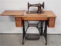 SINGER TREADLE SEWING MACHINE