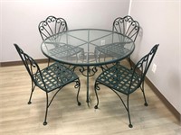 Green Round Metal Glass Patio Table & 4 Chairs