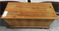 Pine antique blanket chest with bracket feet