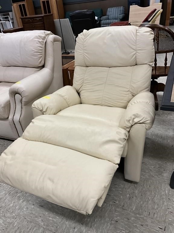 Flex Steel Reclining Chair No Rips or Tears