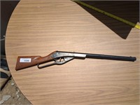 Vintage Daisy BB gun rifle approx 30.5" long