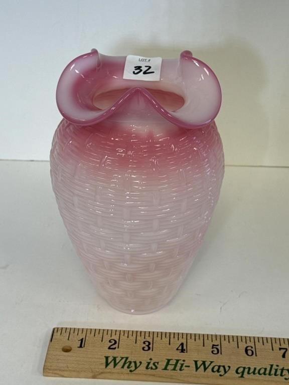 FENTON GLASS & COLLECTIBLES AUCTION