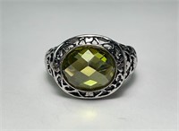 Sterling Peridot Ring 7 Grams Size 8.25