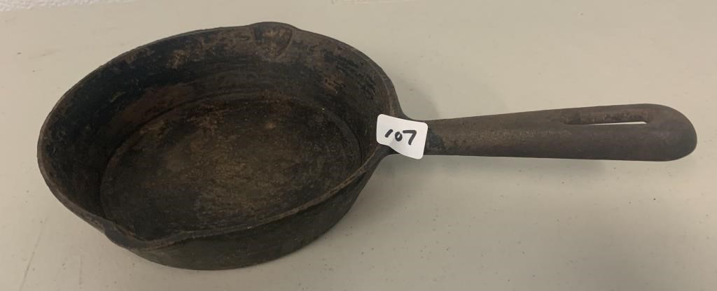 Cast Iron Fry Pan (NO SHIPPING) 6" across