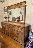Vintage Dresser with Mirror *DRESSER ONLY*