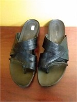 Sandles; Black