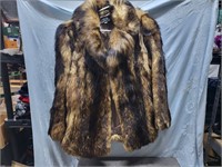 Authentic Wolf fur coat sz 40