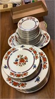 CROWN MING Fine China Dinnerware39 pieces