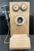 Kellogg Oak Crank Telephone