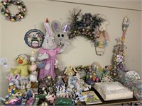 LARGE LOT OF EASTER DECORATIONS WREATHES/ORNAMENTS