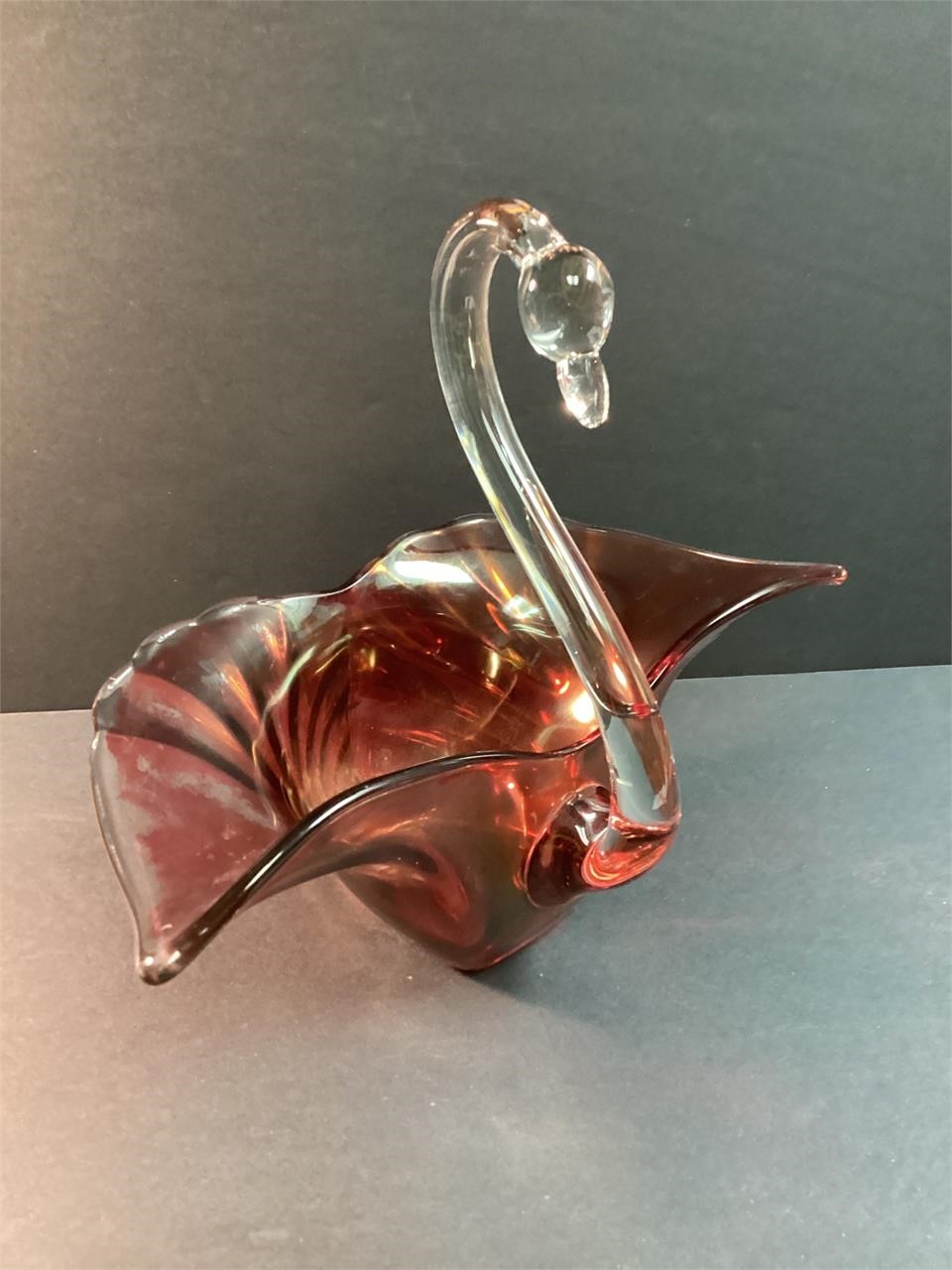 RED GLASS SWAN BOWL