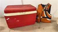 Rubbermaid Gott Cooler and Life Jacket