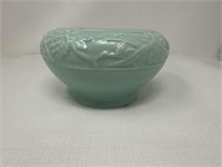 4.5"x8" Weller Mint Green Planter Chip in the rim