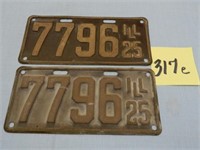 Pair Of 1925 Illinois License Plates