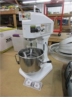 Nice Glove Upright Mixer w/attachments, works