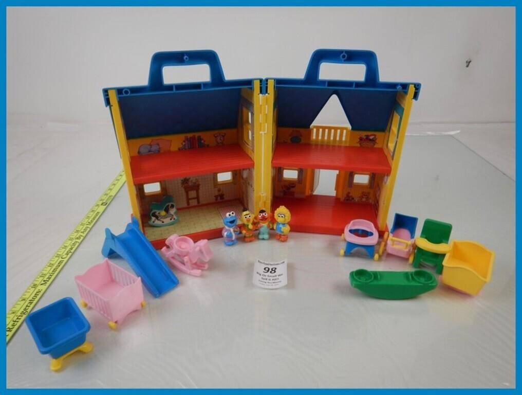 *VINTAGE 1988 SESAME STREET HOUSE