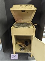 Antique Portable Phonograph Machine