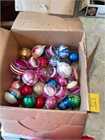 VTG Christmas tree ornaments bulbs