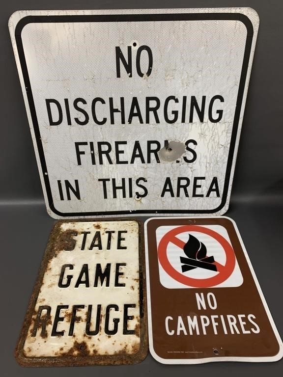 Vintage Metal Signs: No Discharging Firearms, Stat