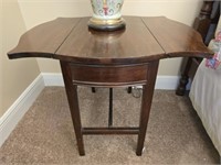 Vintage wood drop leaf side table