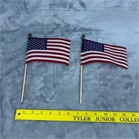 2 US Flags