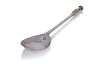 CHARLES I SILVER APOSTLE SPOON, 51g