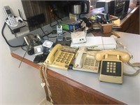 Collection of 10 telephones/cell phones