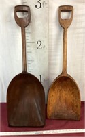 Wonderful Antique Wood Grain Shovels