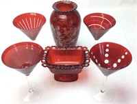RUBY RED MARTINI GLASSES & VASE