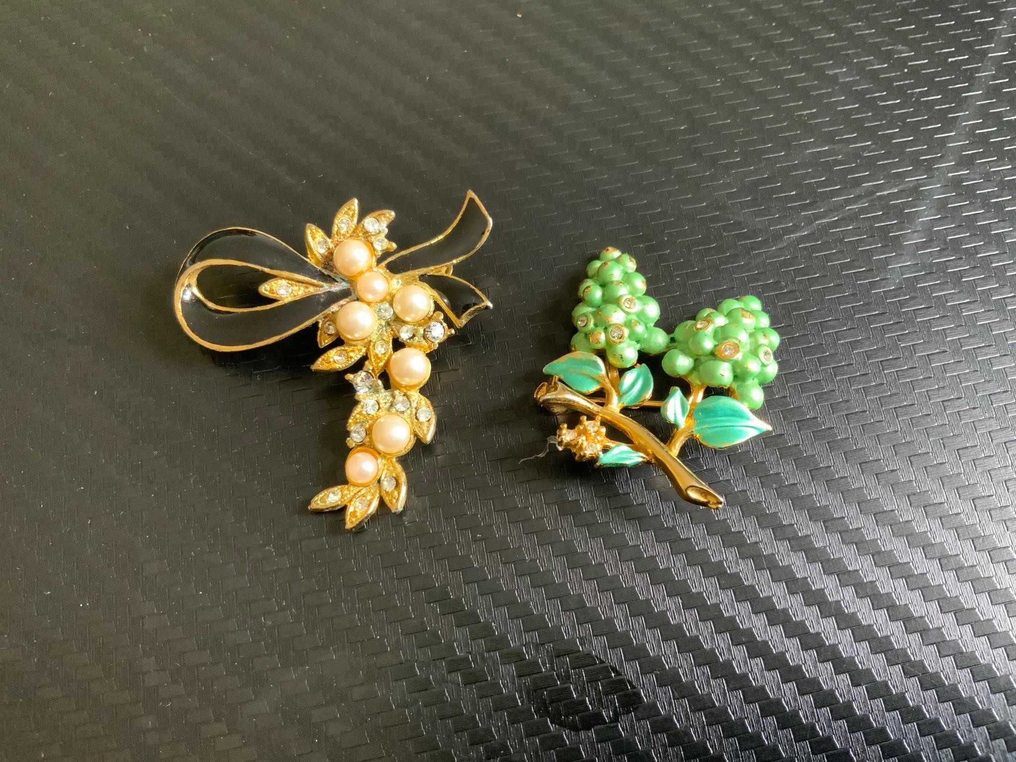 Vintage Brooches, Grapevines