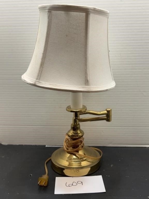 Movable brass based desk lamp