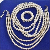 Lot of Miscellaneous Pearl Pieces
