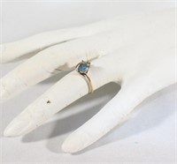 10kt Gold Ring w/Diamond? & Aquamarine? Size 5.75