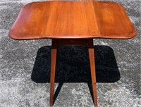 Mid- century solid mahogany drop leaf table