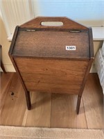 Standing Lift-lid Sewing Cabinet