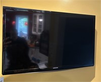 Samsung TV with Remote