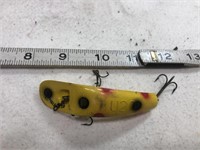 Flatfish U20, 3 hooks yellow poke dot