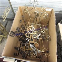 Assorted sized wire easels