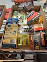 TRAY OF ASSORTED TOOLS ACCESSORIES