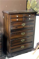 Chest of Drawers:
