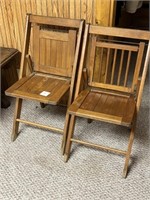 set of 2 wooden folding chairs