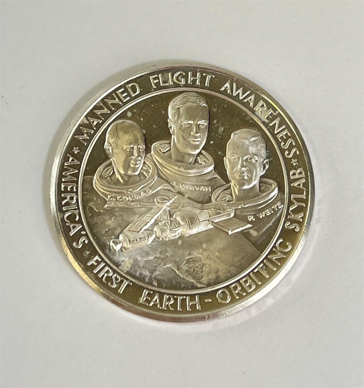 .999 Pure Silver 1oz Skylab Orbiting / Earth Coin