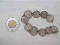 Bracelet fait de pièces de 5 et 10¢ en argent des