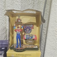 Winners Circle Starting Line-Up Figurine & Car Set